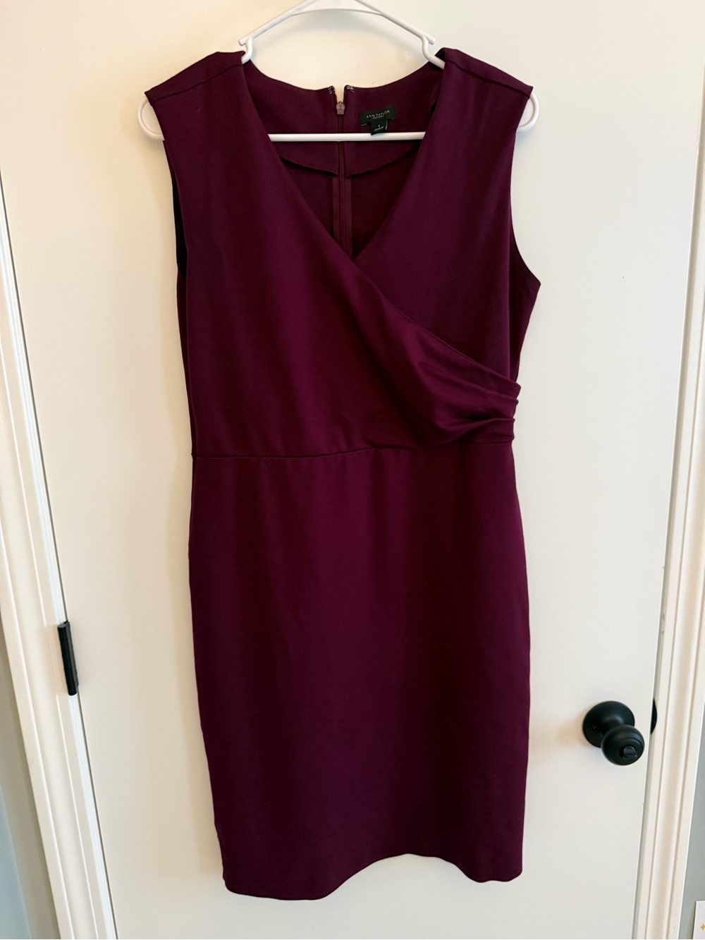 Ann Taylor Factory Sleeveless V-Neck Sheath Dress in Plum